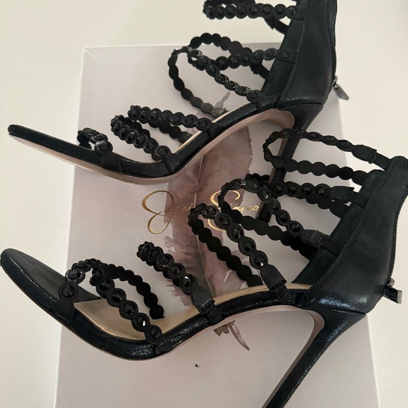 Jessica Simpson used zise 7.5 - Picture 3 of 4